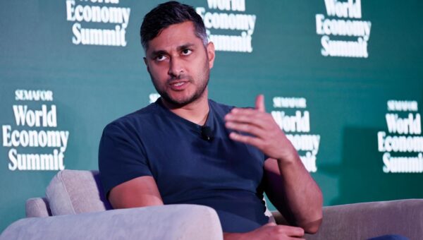 Crypto exchange Kraken freezes multibillion-dollar IPO plan due to difficult market conditions