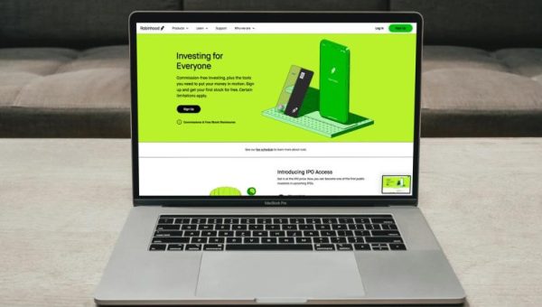 Robinhood’s Crypto Revenue Crashes 47% as Prediction Markets Surge