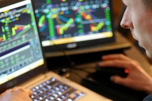 Polymarket Seeks CFTC Lift on U.S. Trader Ban to Challenge Kalshi