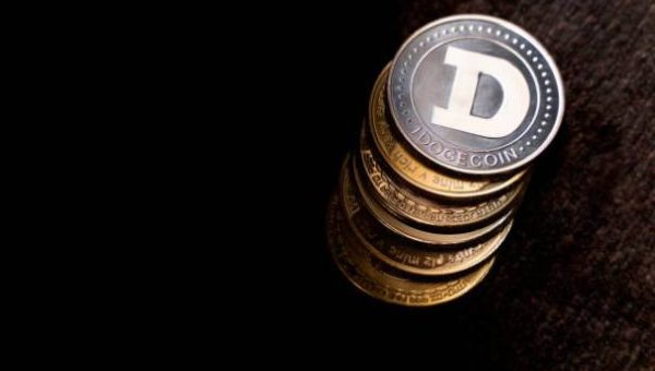 Analyst Predicts Dogecoin Rally to $2 Following Qubic’s Mining Phase 3 Launch