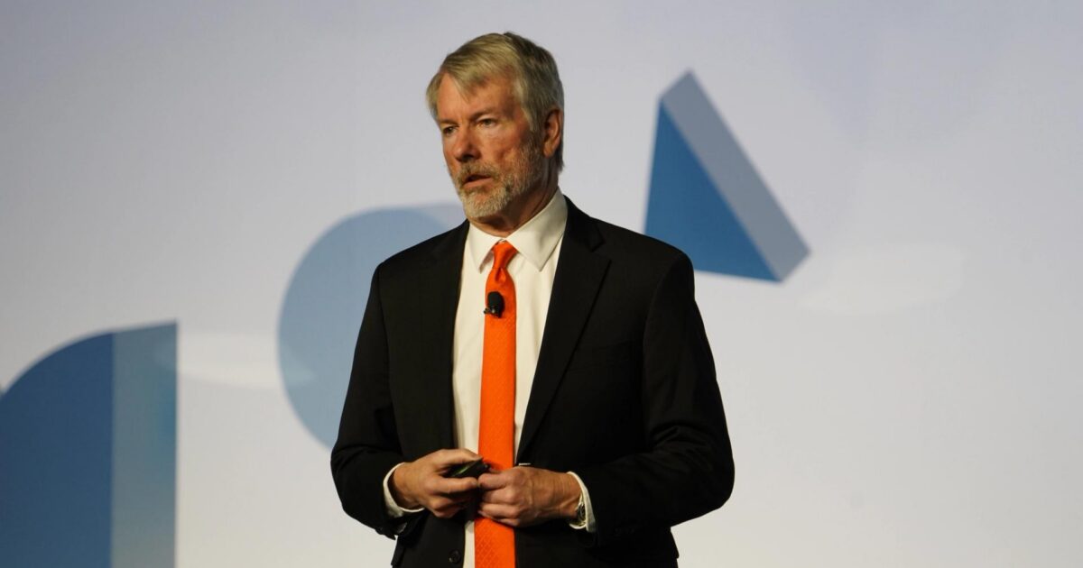 Strategy buys 13,927 bitcoin for $1 billion, entirely through STRC