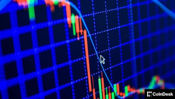 Robinhood’s Earnings Miss Triggers Crypto Stock Rout Amid Iran Tensions