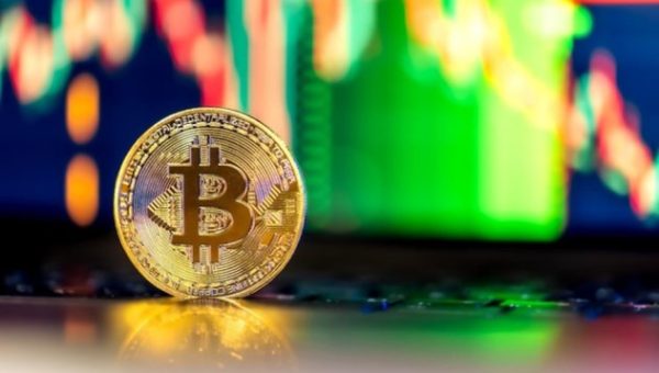 Bitcoin Reclaims $73.7K MVRV Support: What’s Next for Prices?
