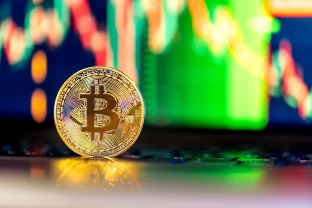 Bitcoin Reclaims $73.7K MVRV Support: What’s Next for Prices?