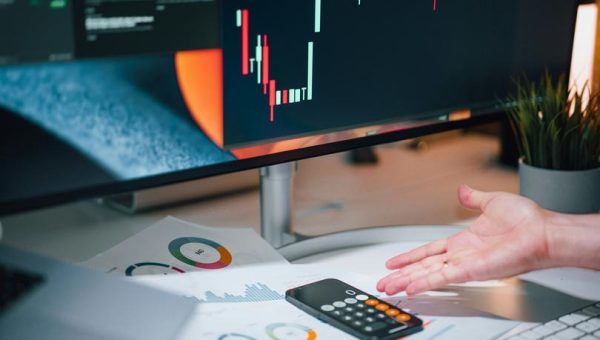 Bitcoin’s $80K Rally Defies Inflation Playbook as Hedge Narrative Gains Ground