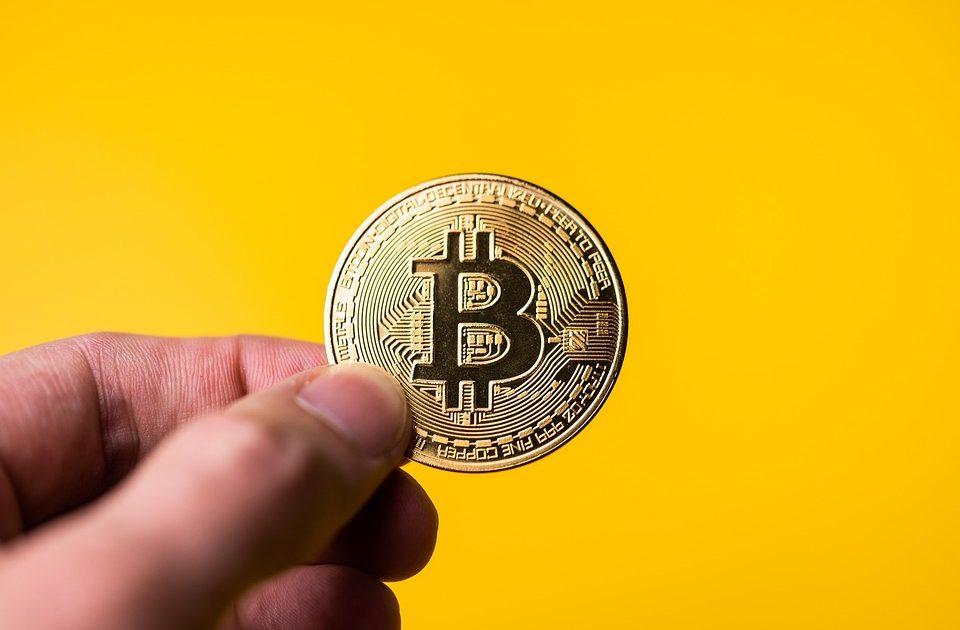 Russell 2000 Breakout Signals Bitcoin Bull Run, Repeating 12-Year Pattern