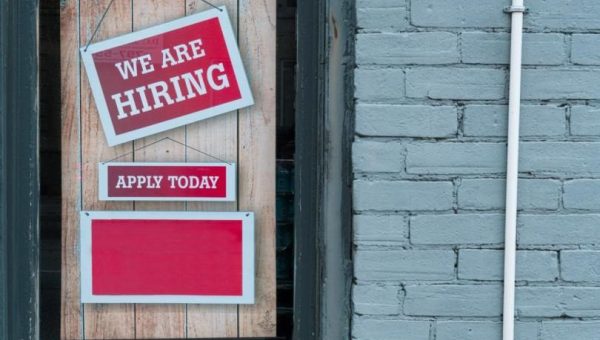 Payrolls Report May Test Bitcoin’s $77.5K Floor Amid Wage-Inflation Squeeze
