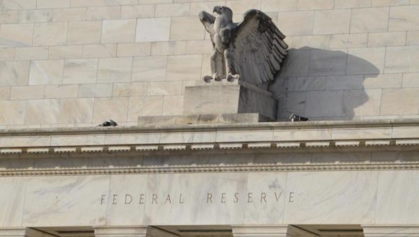 Banks Dump Rate-Cut Bets as Bitcoin Breaks $80K, Defying Fed Policy Shift