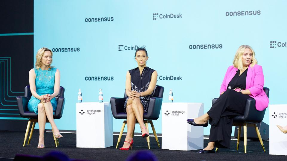 Clarity Act Faces Senate Markup as Crypto-Banking Tensions Simmer