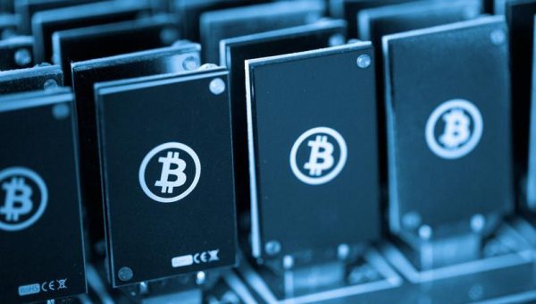 American Bitcoin Cuts Mining Costs 23% to $36,200, Defies Industry AI Pivot