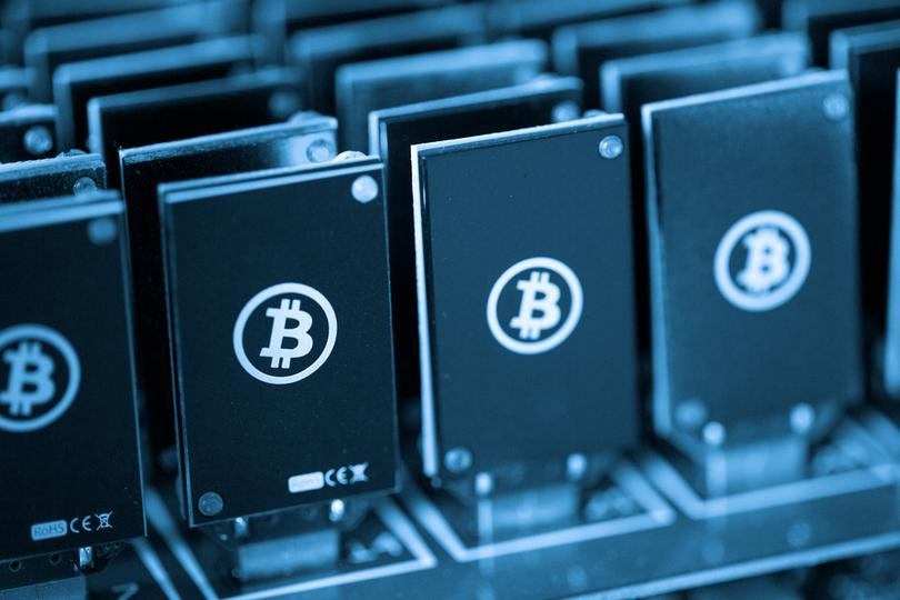 American Bitcoin Cuts Mining Costs 23% to $36,200, Defies Industry AI Pivot
