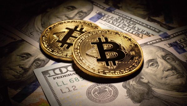 Riot’s $33M Data Center Bet Offsets 21.7% Mining Revenue Collapse
