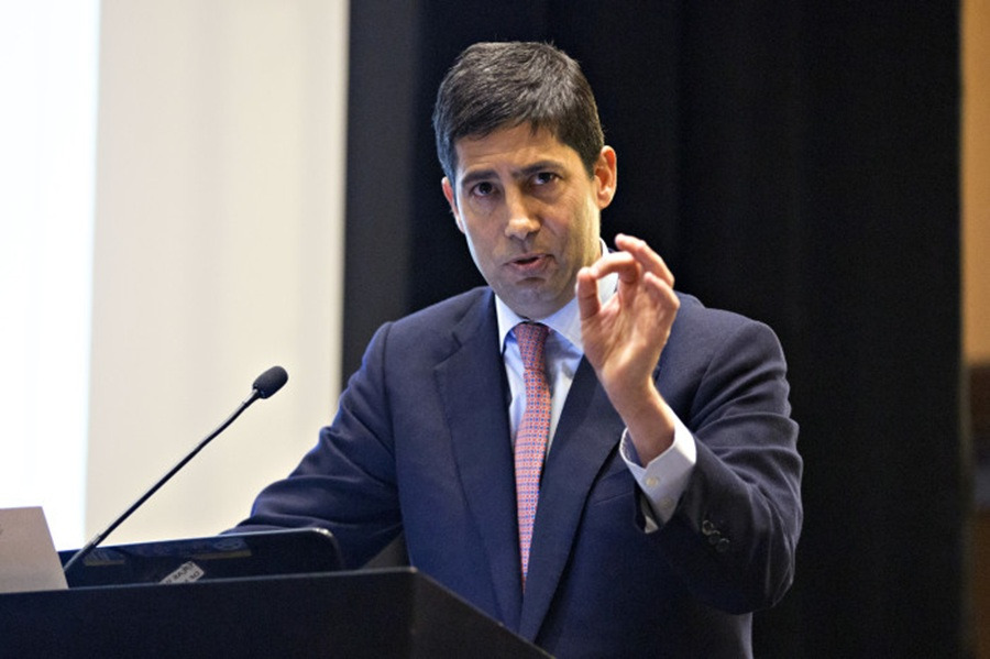 Warsh’s Fed Takeover Leaves Bitcoin Investors Hedging Hawkish Bets