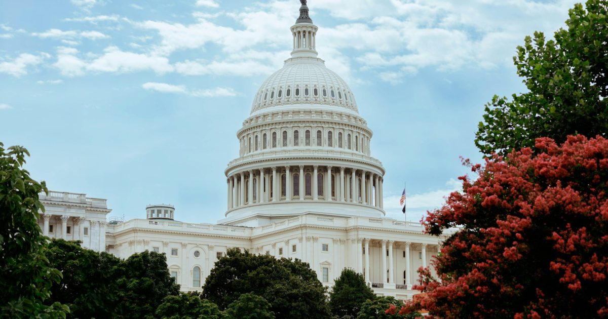 Senate Republicans Push Regulators on Crypto Capital Rules