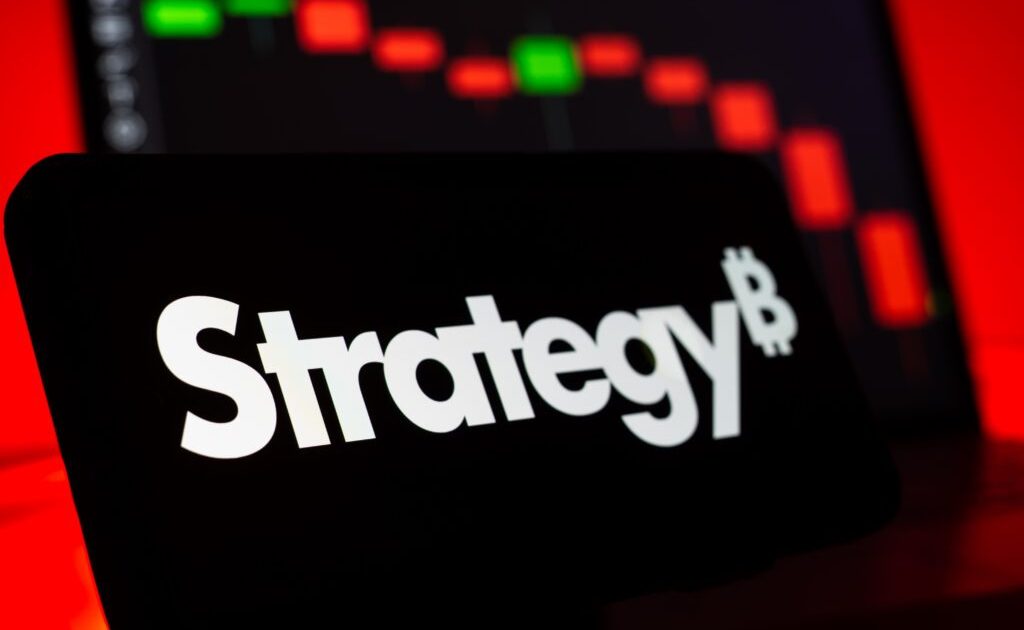 Strategy Buys 250 BTC for $21.5M, Returns to Weekly Accumulation